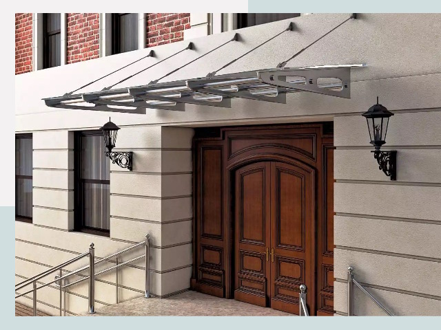 Металлические козырьки от 617 руб. в Воркуте